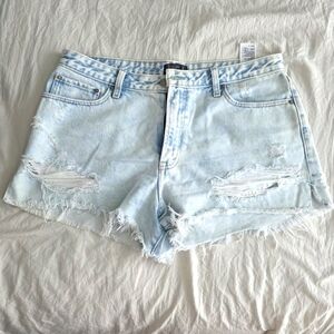 Abercrombie Annie High Rise Lightwash Short 32